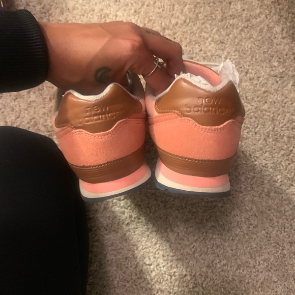 Pink New Balance 574 Woman’s 8/8.5 - Picture 3 of 8